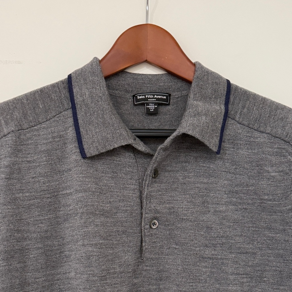 Saks Fifth Avenue Charcoal Polo 100% Wool, 100% Laine LIKE NEW - Picture 5 of 6